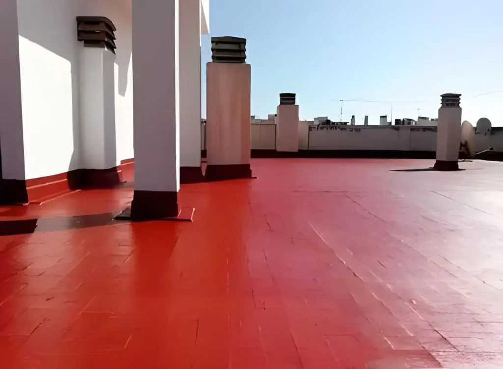 Terraza cubierta impermeabilizada realizada por Los Pintores en Sevilla